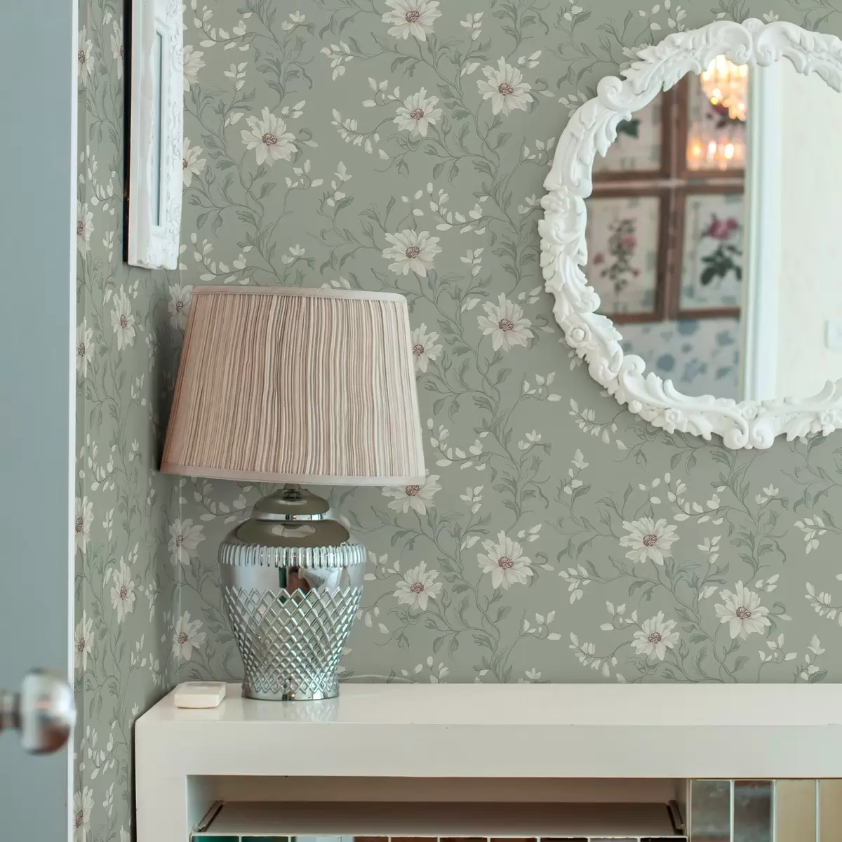 Taustakuva Valkoiset kukat ja kiemurtelevat lehdet a00001