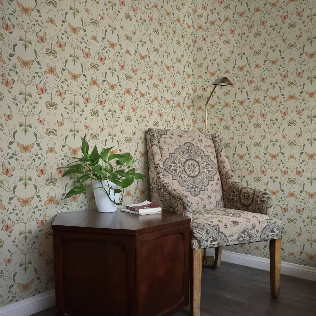 Taustakuva Perhosten ja lehtien koostumus a00070v1