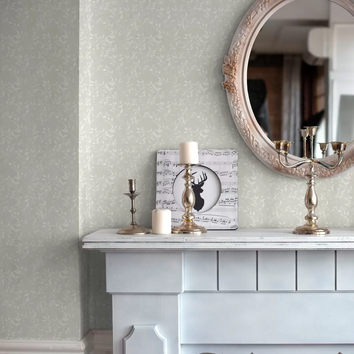 Taustakuva Lempeät kierretyt oksat, joissa on vaaleat lehdet a00071v1