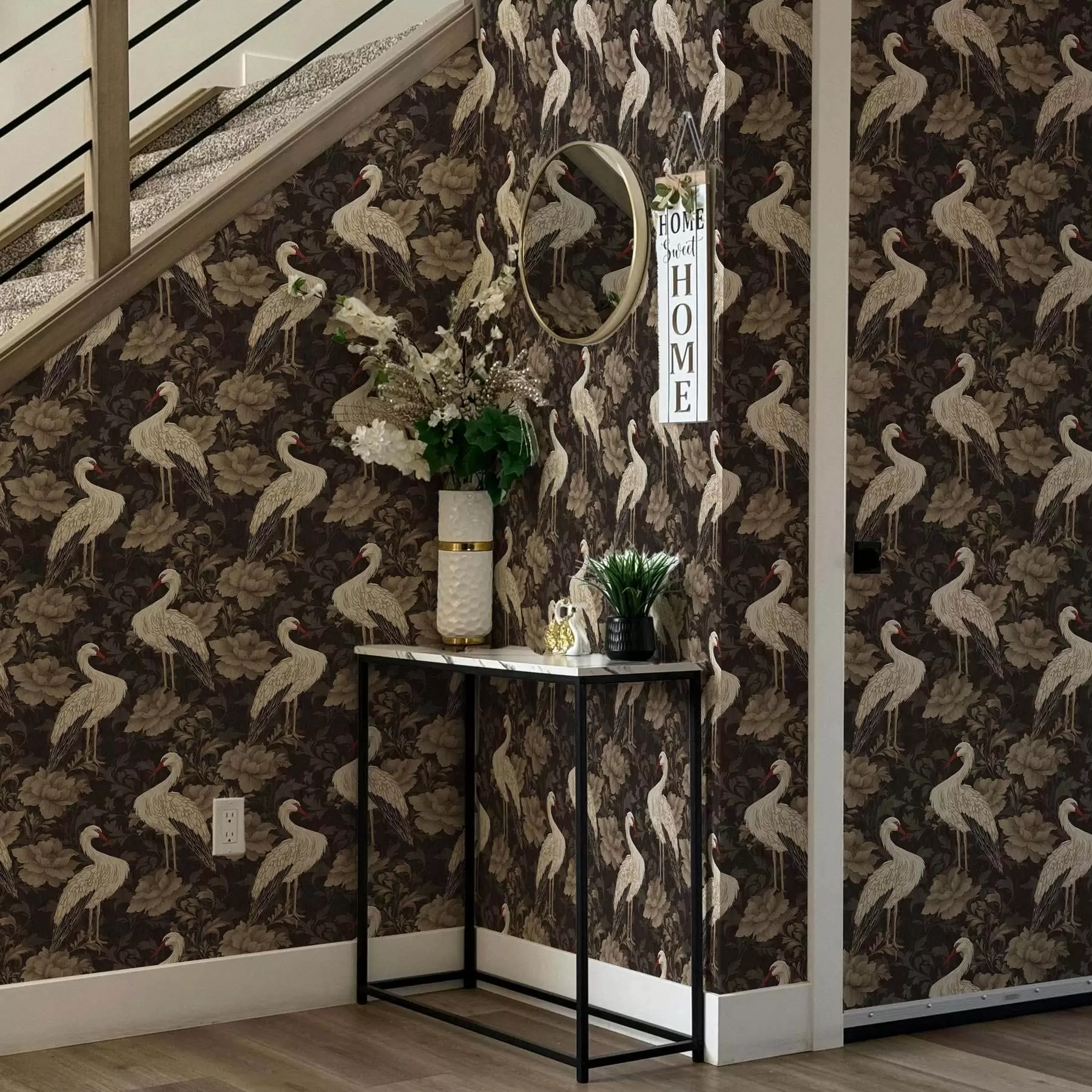 Valokuvatapetti Kurjet suurten kukkien keskellä klassisessa pastellivärimaailmassa a00108