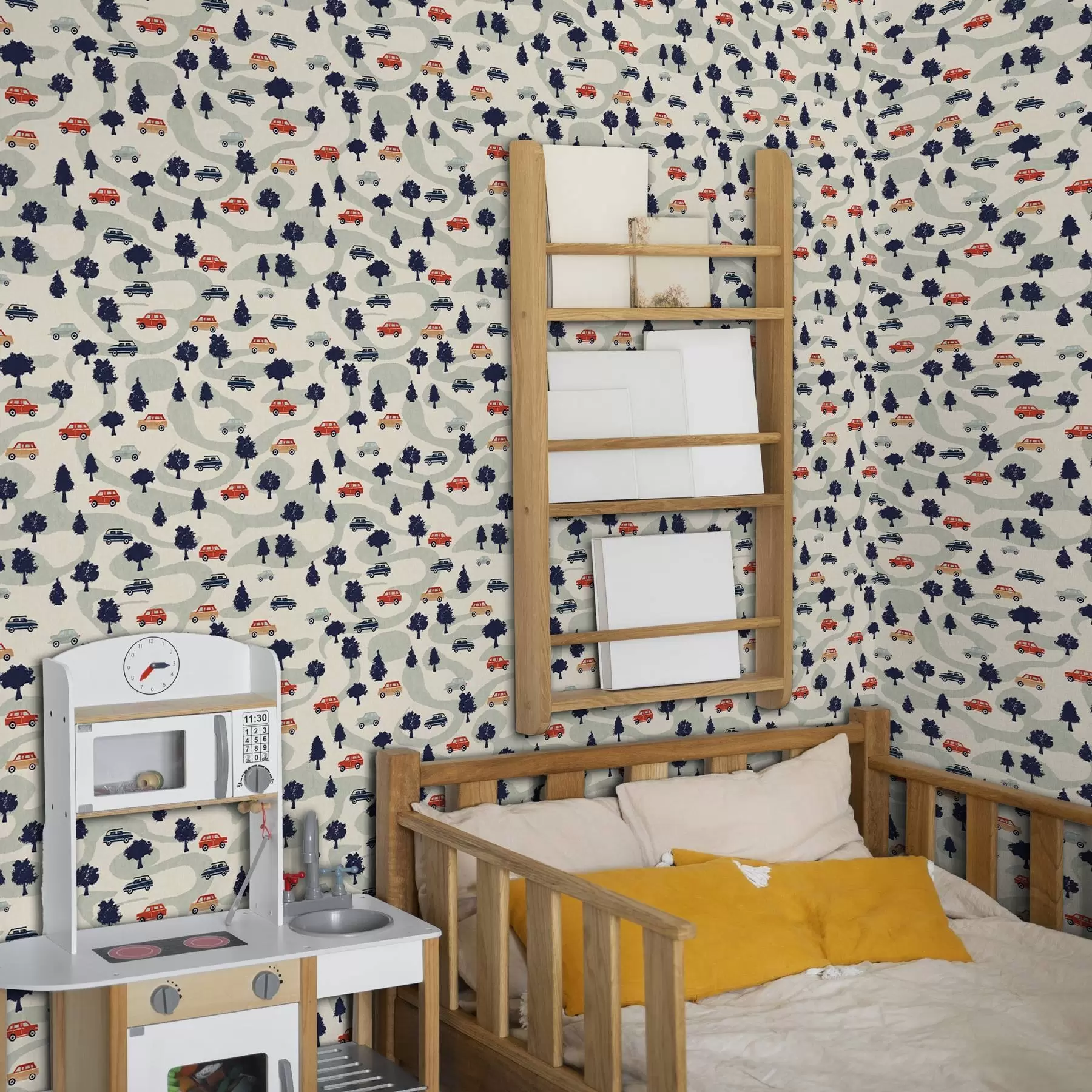 Valokuvatapetti Hauskat autot puiden keskellä kermanvärisellä taustalla a00119