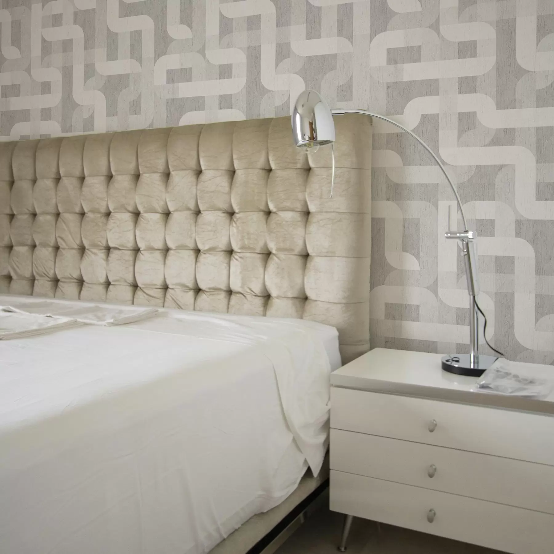 Valokuvatapetti Moderni graafinen kuvio kaarevilla viivoilla a00190