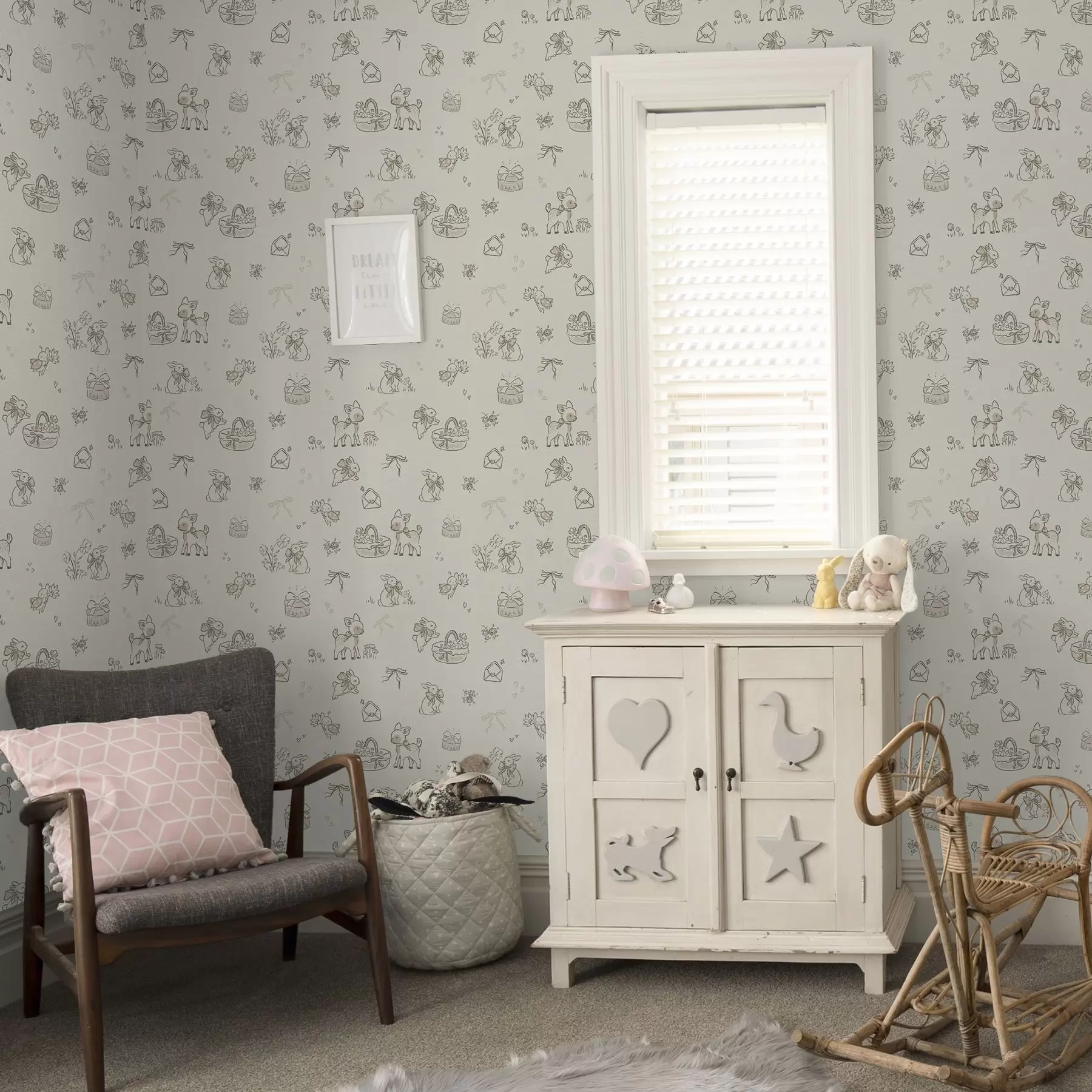 Valokuvatapetti Söpö metsä kohtaus, jossa peuroja, kaneja ja mehiläisiä a00215