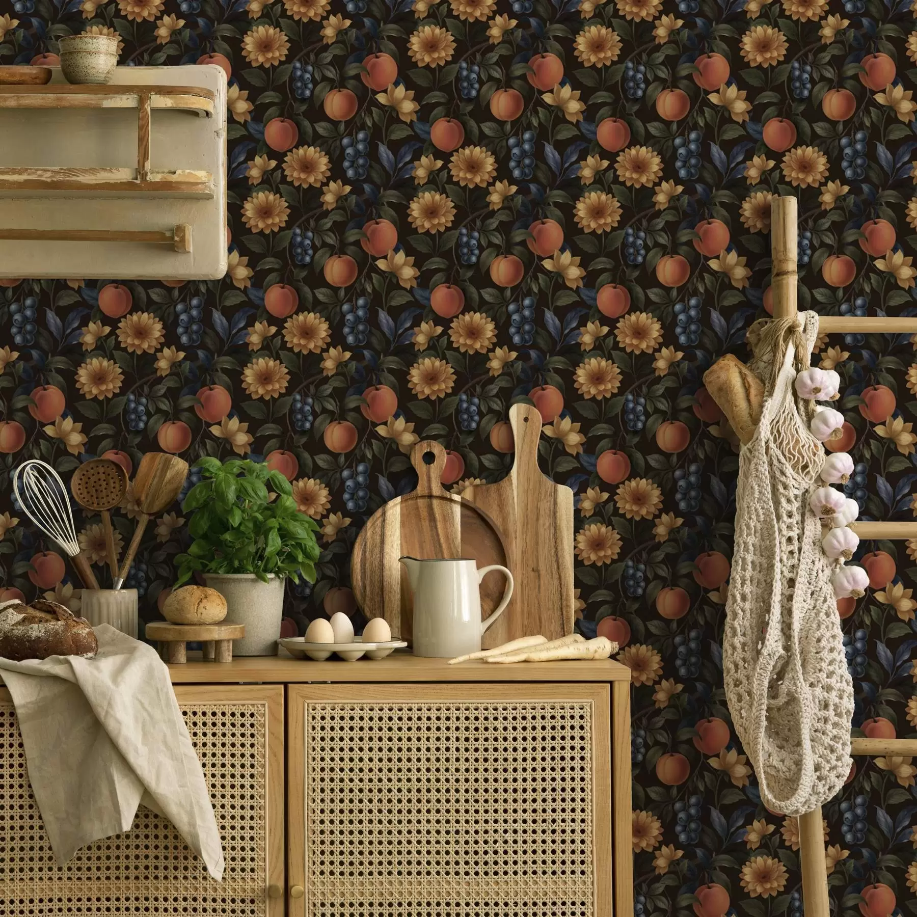 Valokuvatapetti Hedelmät ja keltaiset kukat tummalla kasvitieteellisellä taustalla a00395