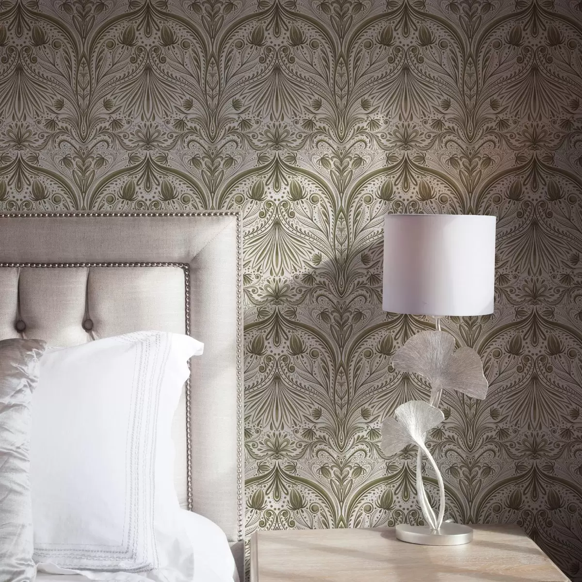 Taustakuva Symmetrinen barokkikuvio, jossa on kukka-aiheita a00436