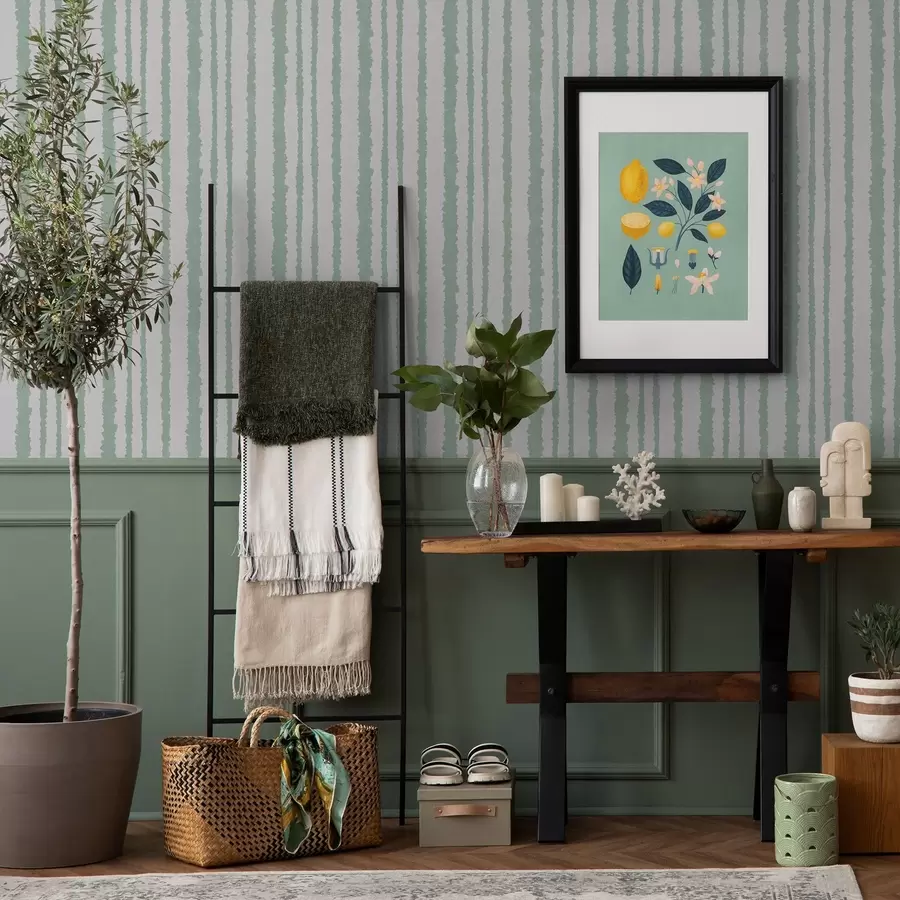 Valokuvatapetti Epätasaiset mintunväriset raidat valkoisella pohjalla a00510