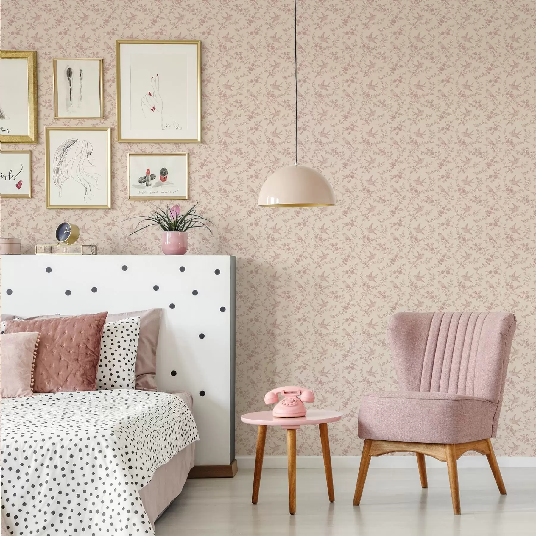 Valokuvatapetti Linnut ja ruusut, vintage-kuvio jauhevaaleanpunaisella pohjalla a00587