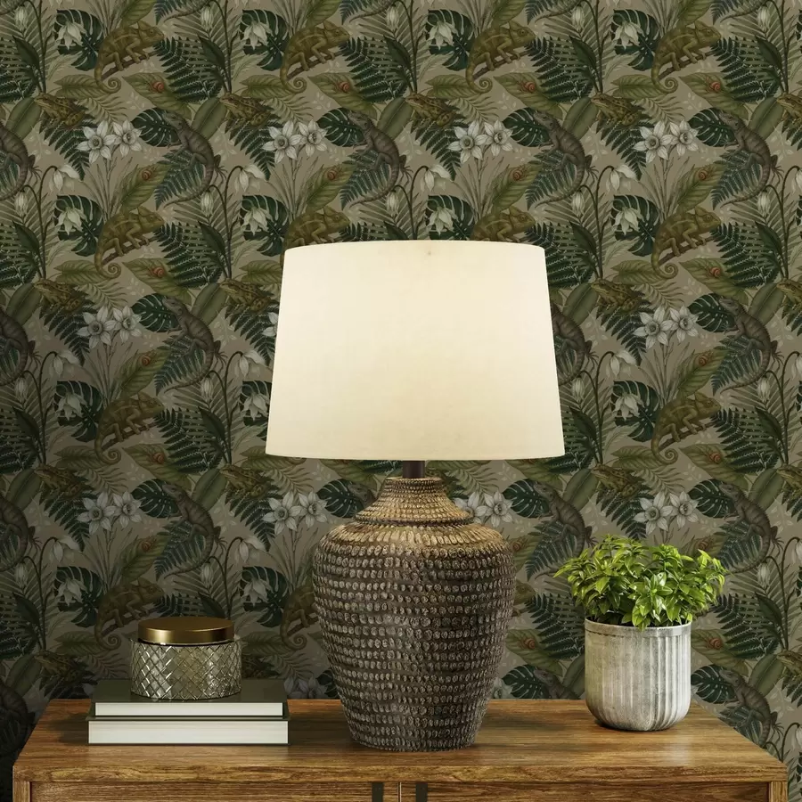 Valokuvatapetti Kameleontit ja trooppiset lehdet, valkoiset kukat, beige tausta a00608