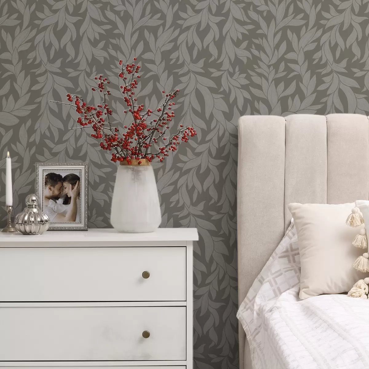 Taustakuva Oliivinvihreä tausta, jossa on lila-värisiä lehtiä, lineaarinen tekstuuri a00616v1