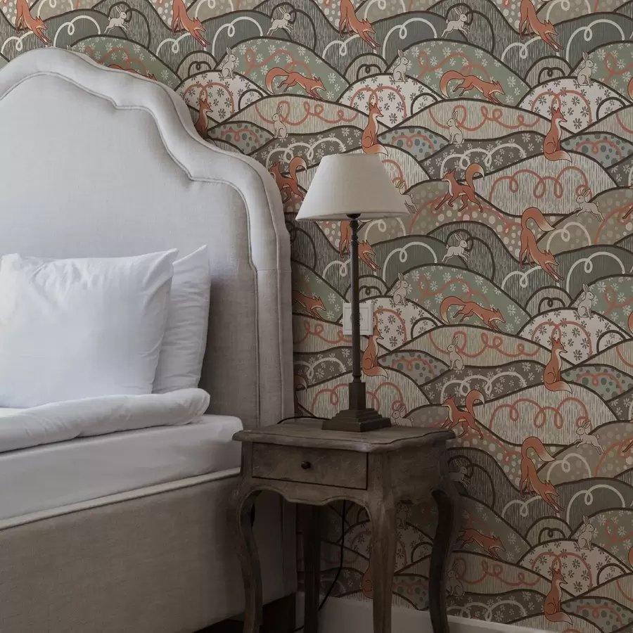 Valokuvatapetti Kettuja ja jäniksiä aaltoilevilla kukkuloilla, retrokuvio a00690