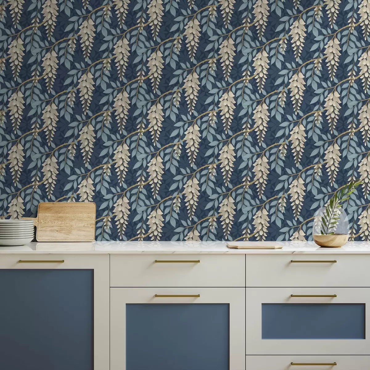 Taustakuva Sinilehtinen wisteria tummansinisellä taustalla a00694v2