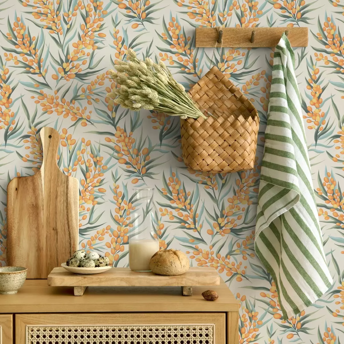 Taustakuva Tyrmäysmarjan oksat oransseilla marjoilla, vaalea tausta a00792