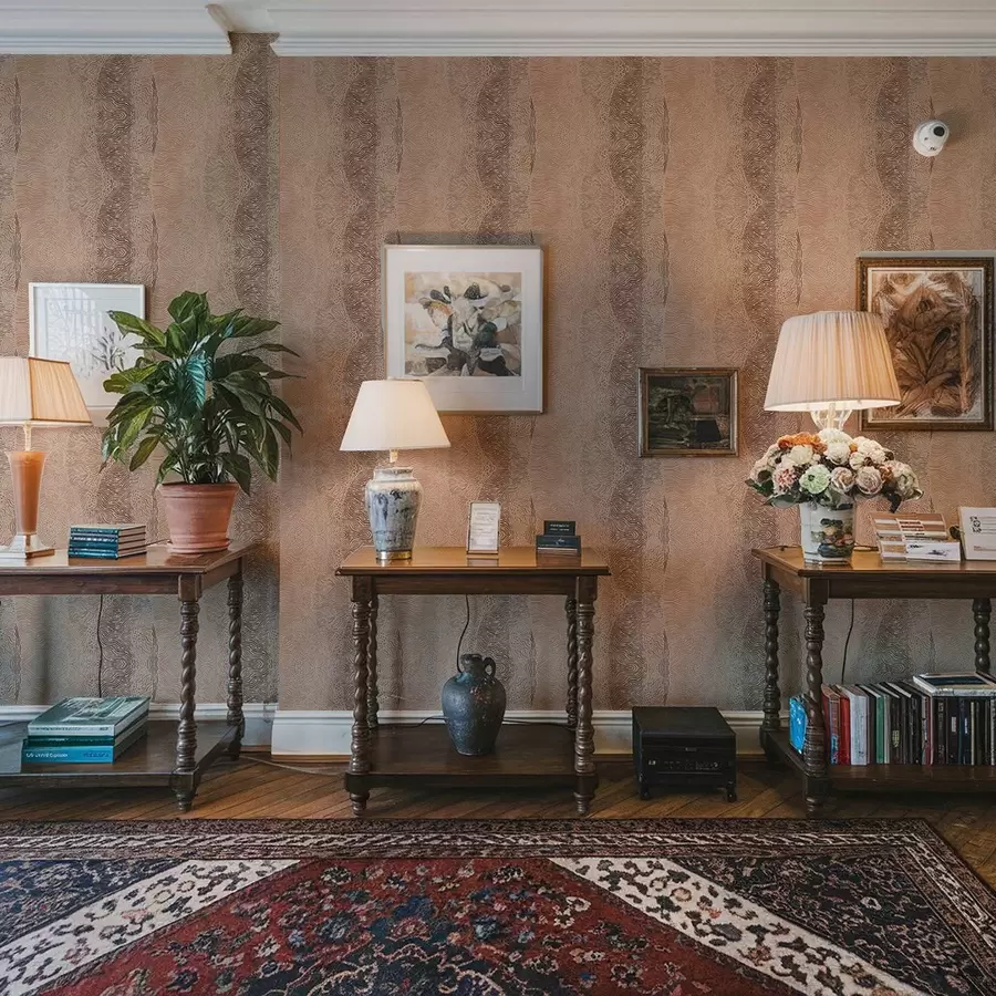 Valokuvatapetti Aaltoileva geometrinen kuvio vaalean beige-ruskeassa värimaailmassa a00804