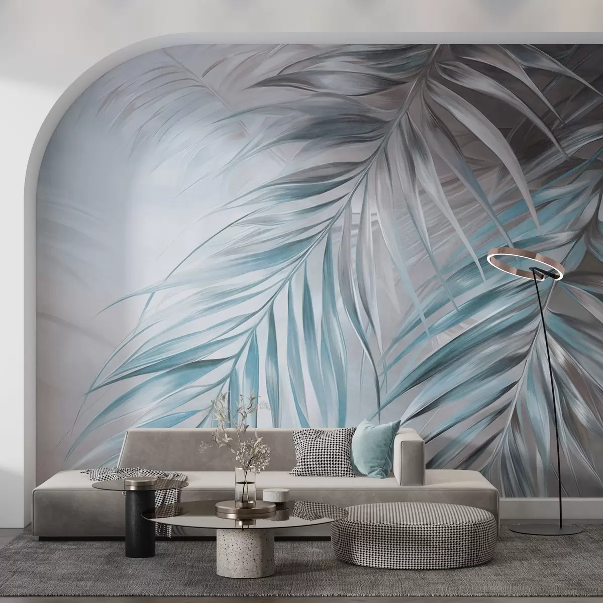 Valokuvatapetti Harmaan ja sinisen sävyiset palmunlehdet, vaalea teksturoitu tausta pehmeillä väreillä, tyylikäs trooppinen tyyli w09475v1