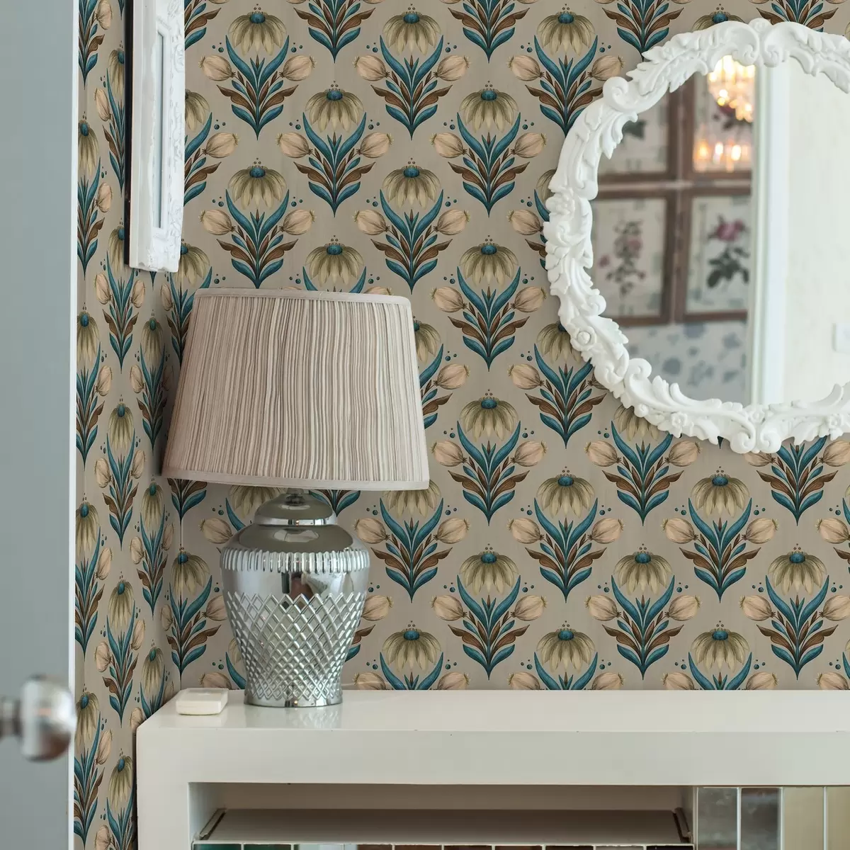 Taustakuva Symmetrinen kukka-koriste lämpimissä sävyissä a00812