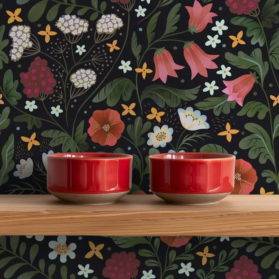 Valokuvatapetti Kukkaset ja marjat syvän mustalla taustalla a00849v3