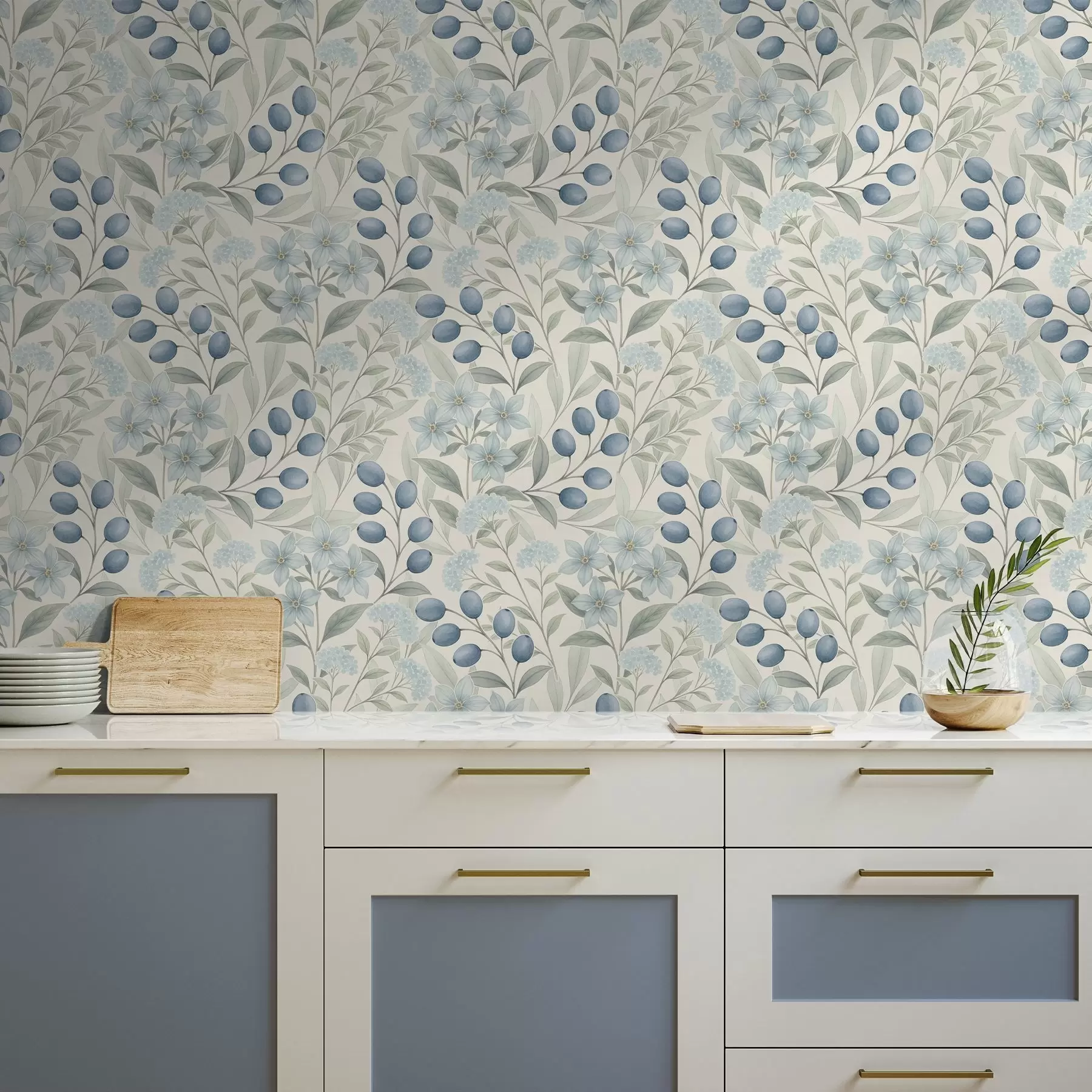 Valokuvatapetti Siniset marjat ja vaaleat kukat norsunluunvärisellä pohjalla a00872