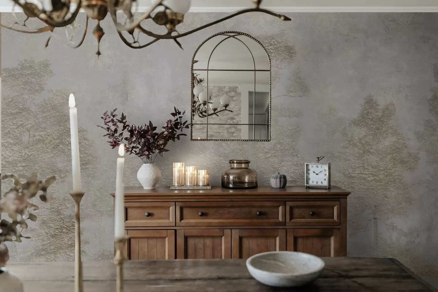 Valokuvatapetti Sumuisessa metsässä valkoinen haikara ja pehmeä tekstuuri w04953