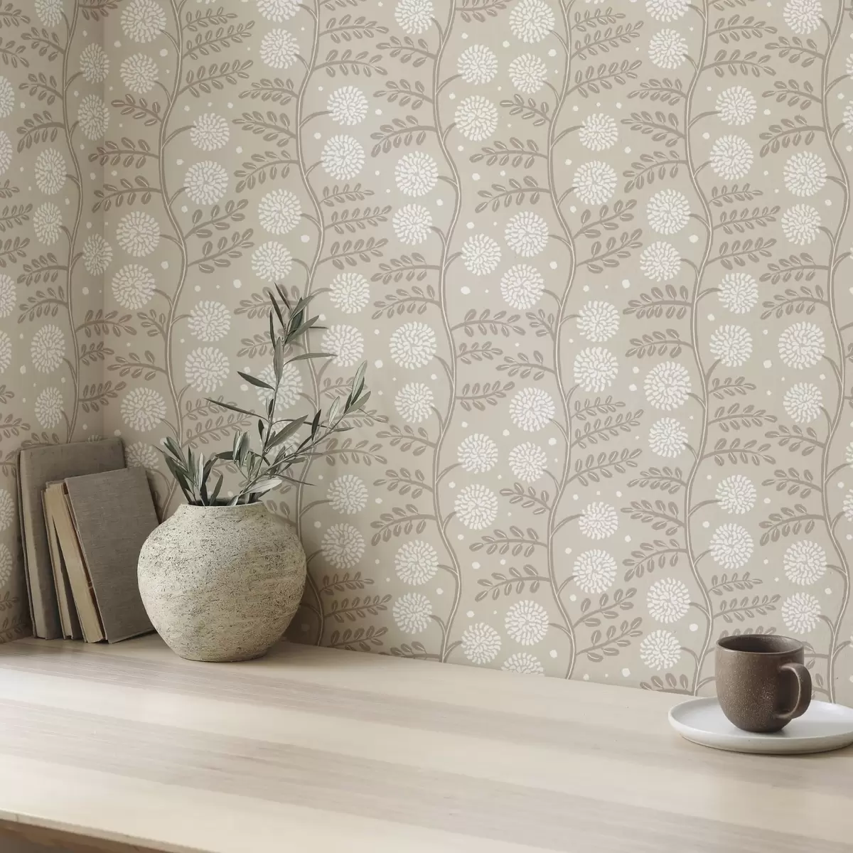 Taustakuva Beiget varret, joissa on valkoisia pörröisiä kukkia ja pehmeitä pisteitä a00997