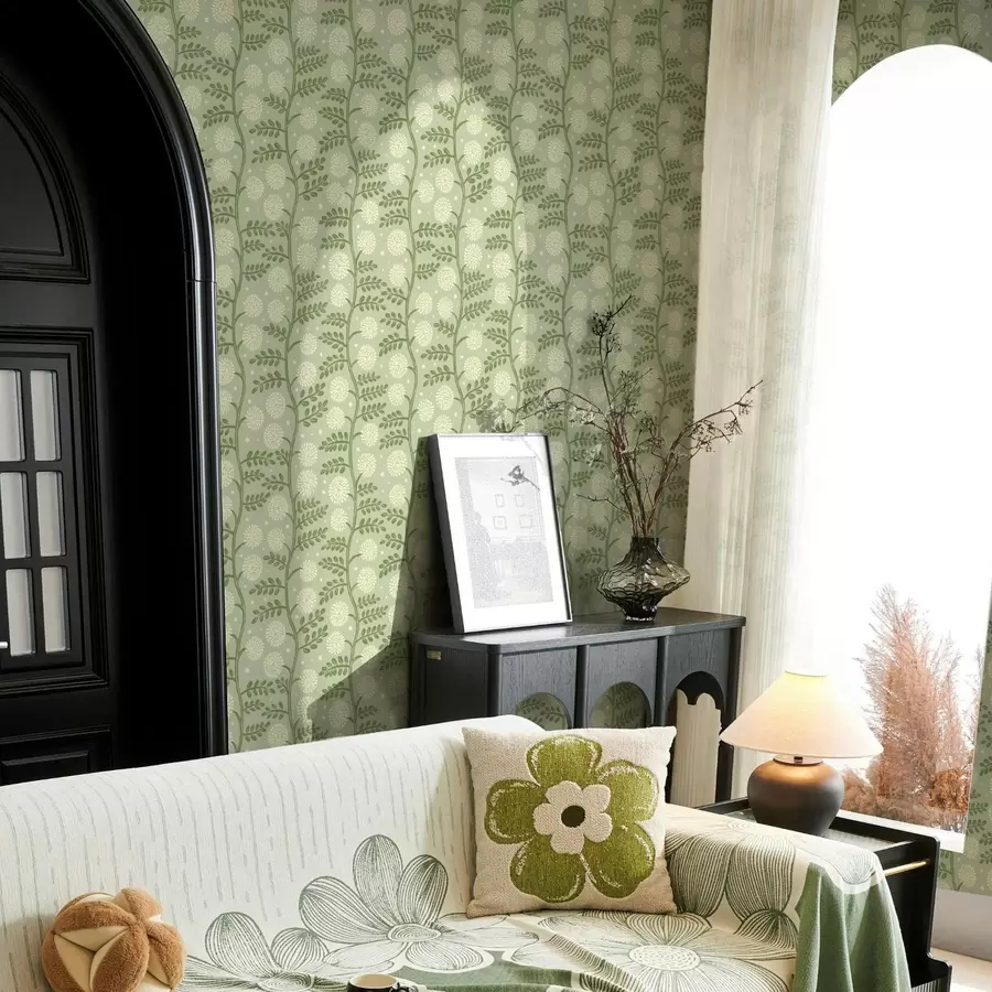 Valokuvatapetti Salviavihreät varret, joissa on norsunluunvärisiä pörröisiä kukkia ja pisteitä a00997v2