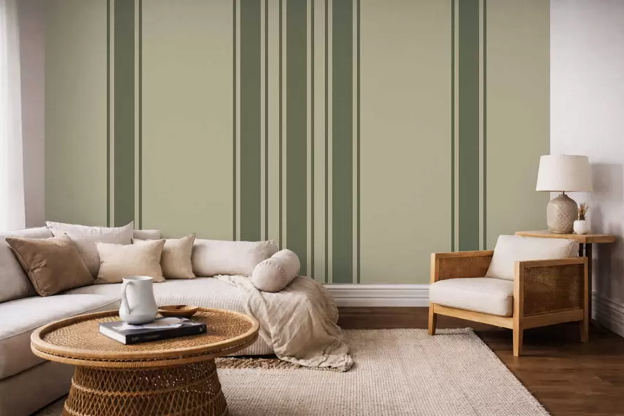 Valokuvatapetti Vertikaaliset raidat hillityn vihreässä ja beige-sävyisessä paletissa w05098