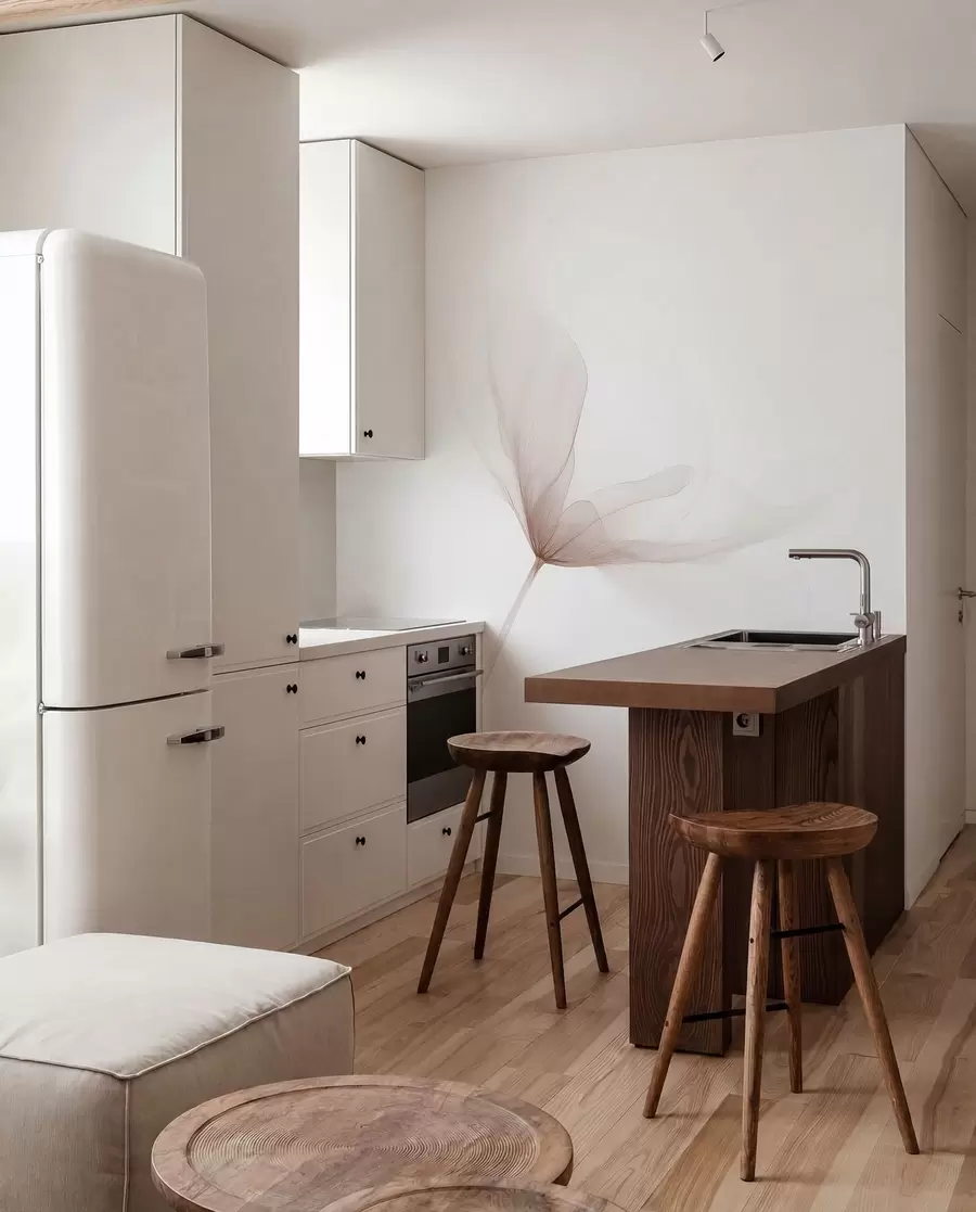 Valokuvatapetti Ilmavat beige kukat minimalistisessa kevyessä tyylissä w09734