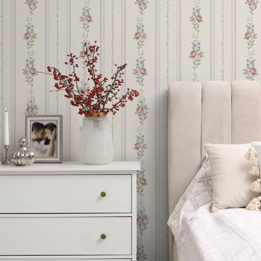 Valokuvatapetti Raidallinen kukkakuvio pehmeissä väreissä a01130